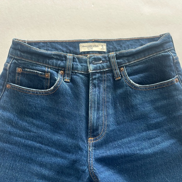 Abercrombie & Fitch High Rise Blue Jeans - Picture 4 of 13